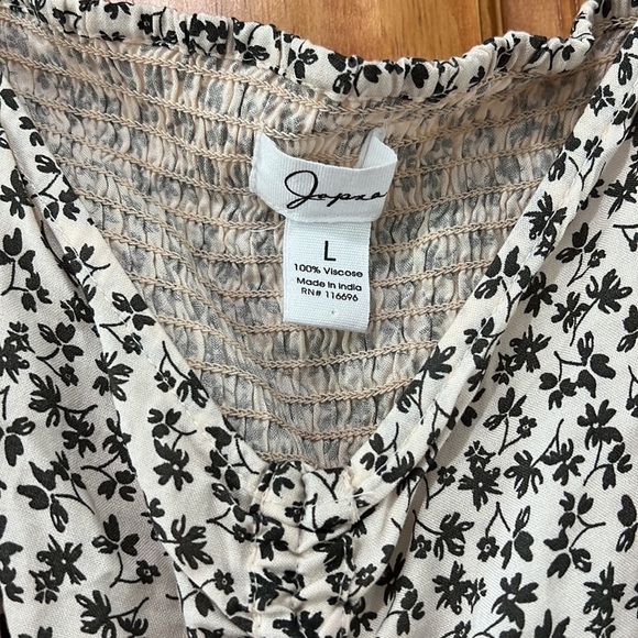 Japna Floral Ruffle Blouse Size Large NWT - Picture 3 of 9